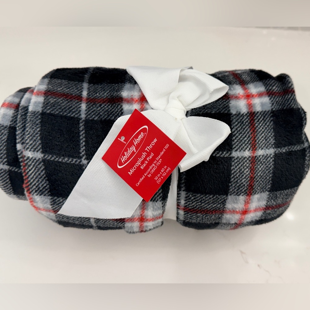 Holiday Home Black Red White Plaid Microplush Throw NWT